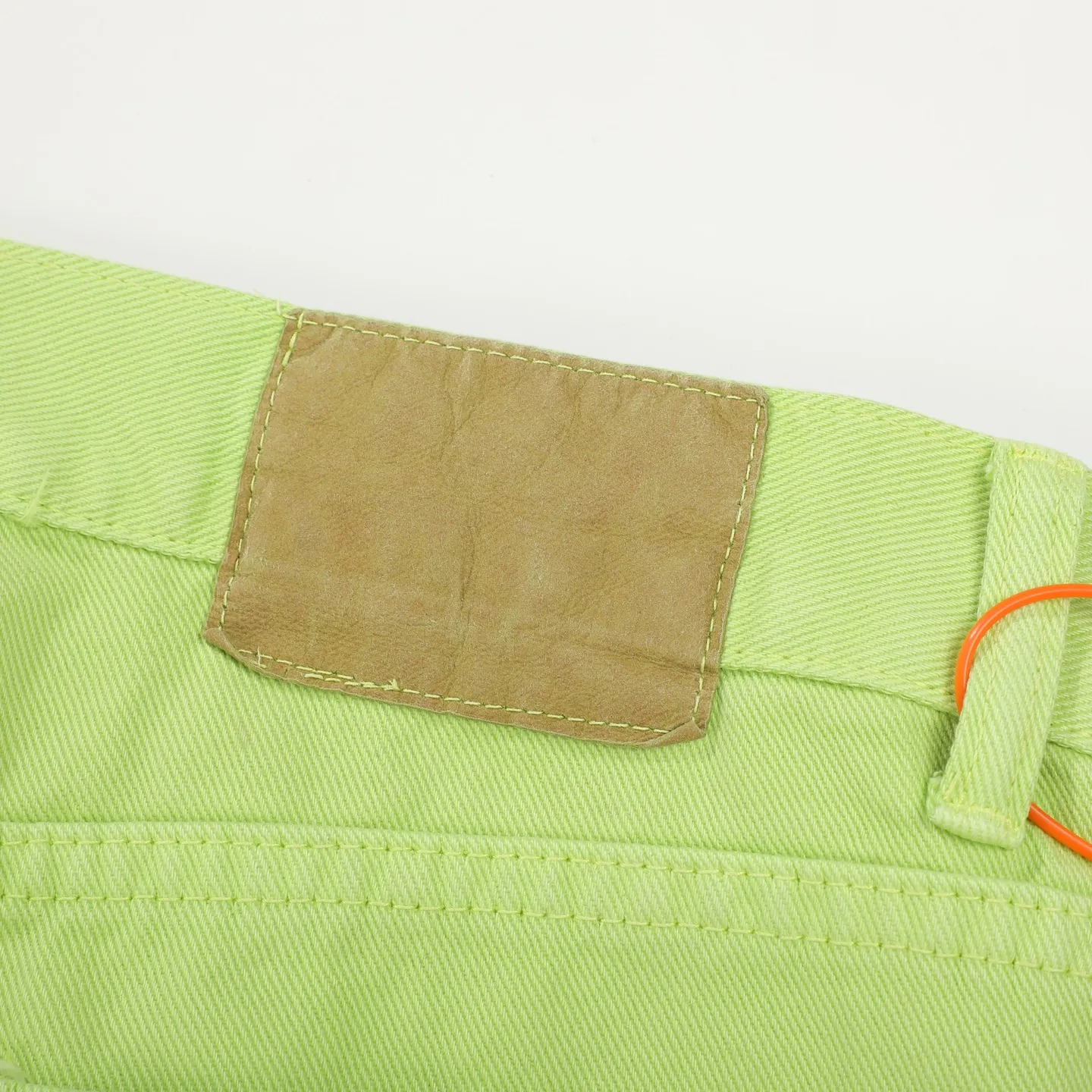 P260 Chrome hearts CH green cow king Yang Mi's same style sex recods limited green cow jeans. Really restores the ultimate texture of Vintage. Italian special cowhide print and cut. Customized sheepskin three-layer thick line leather. The whole is spliced in heavy water washing process. Craftsmen hand-splash ink. You can see the details. Three-dimensional cutting version. Loose and comfortable. Not picky about the figure. Makes taller and slimmer. Seiko factory. Original quality control. Same style for men and women. Can be matched with couples. Versatile recommendation. Essential jeans for all seasons Color: Green Size: S-XL